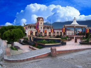 "Vista Panorámica del Valle de la Esmeralda"